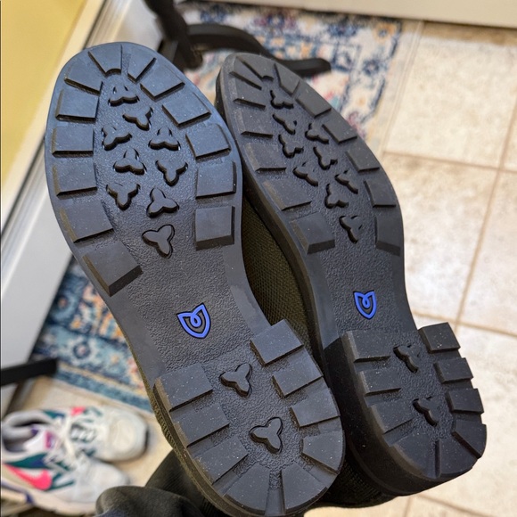 Rothy's Olive Green Knit The Lug Boots Sz 7 - Picture 7 of 9